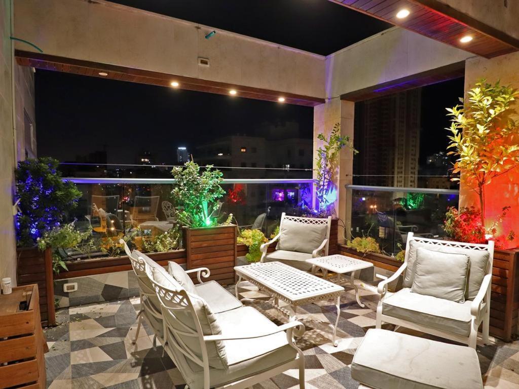 Luxury Rooftop Apartment In 네타니아 외부 사진
