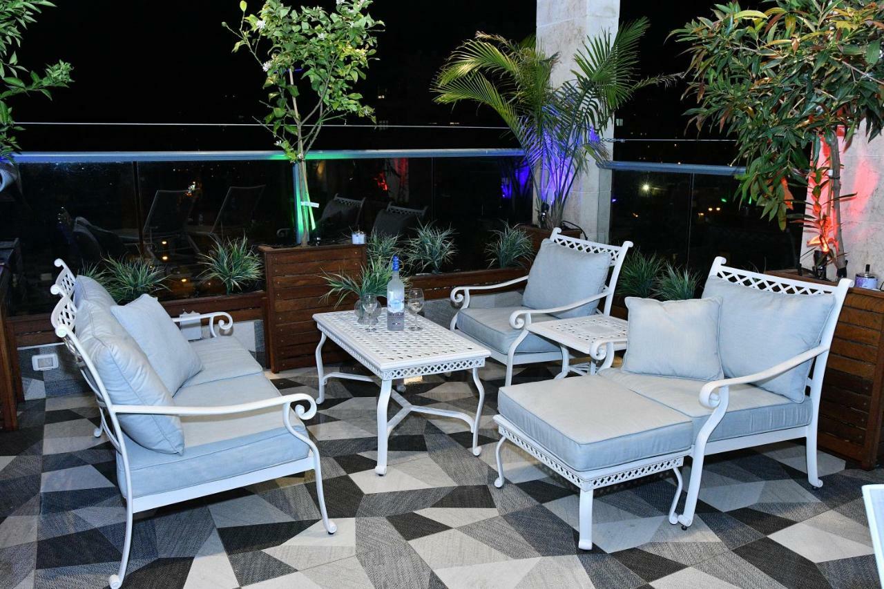 Luxury Rooftop Apartment In 네타니아 외부 사진